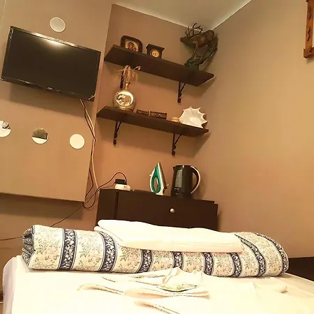 Grandmother's House * بورغاس