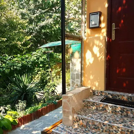 بيت ضيافة Grandmother's House بورغاس